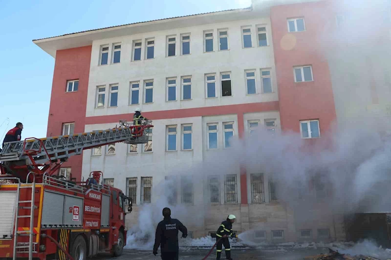Hakkâri’deki tatbikat gerçeğini aratmadı
