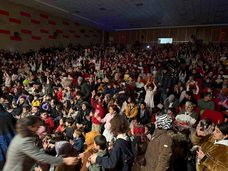 Ağrı’da Ramazan şenliklerine yoğun ilgi
