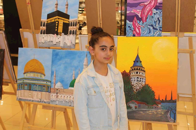 Siirt’te Halk Eğitimi Merkezi kursiyerleri el emeği göz nuru eserlerini sergiledi
