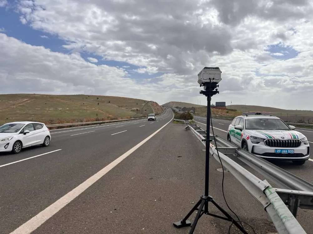 Jandarmadan 63 araca 164 bin TL radar cezası