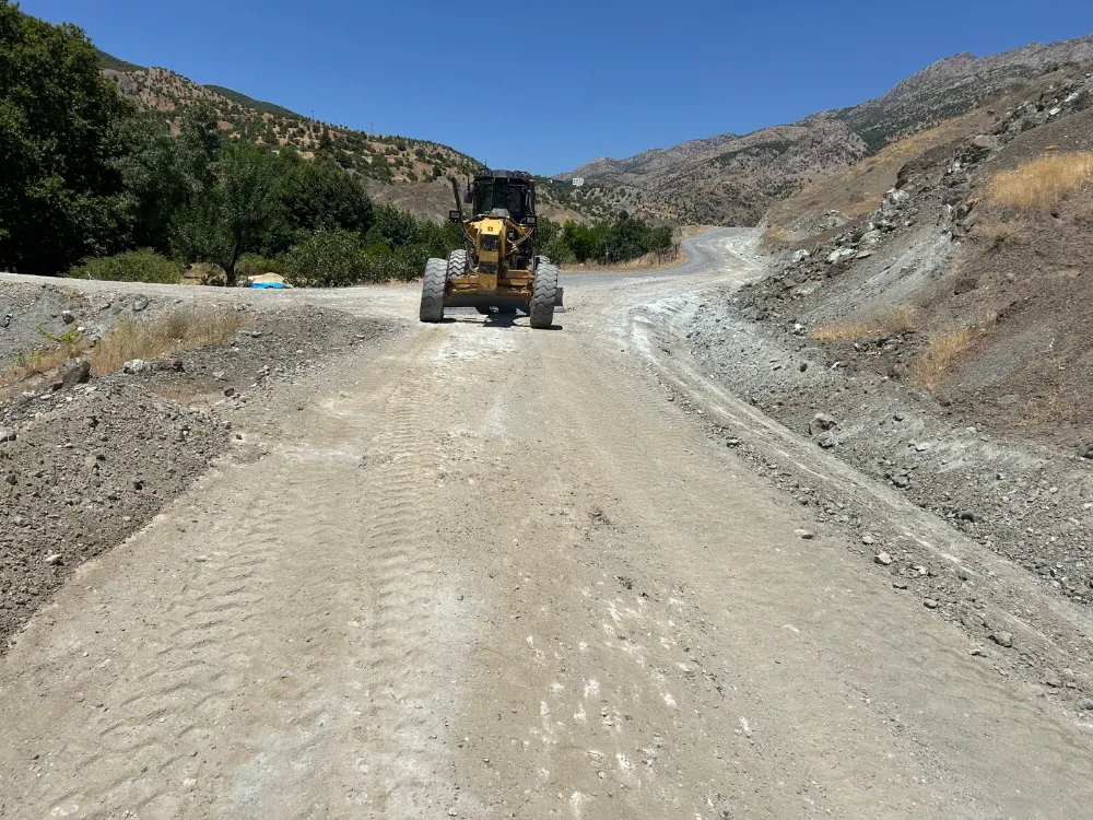 Baykan’da Kırsal Köylere Yol ve Altyapı Hizmeti