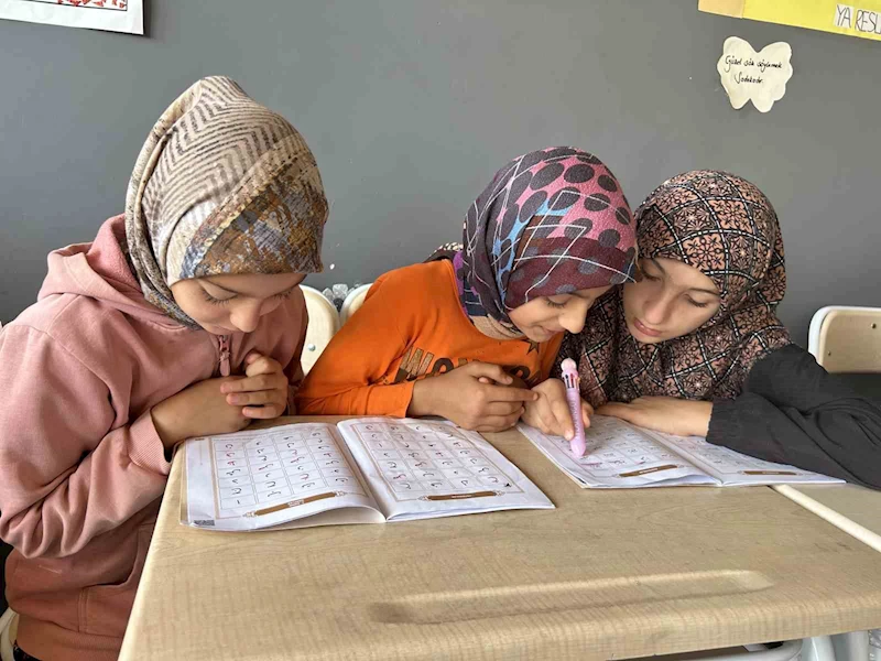 Diyadin Gençlik Merkezi’nde Kur’an kurslarına yoğun ilgi
