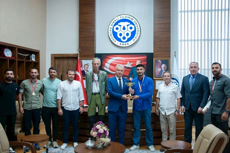 Şampiyon takımdan ziyaret
