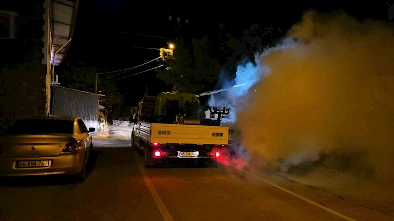 Darende’de haşereyle mücadele sürüyor
