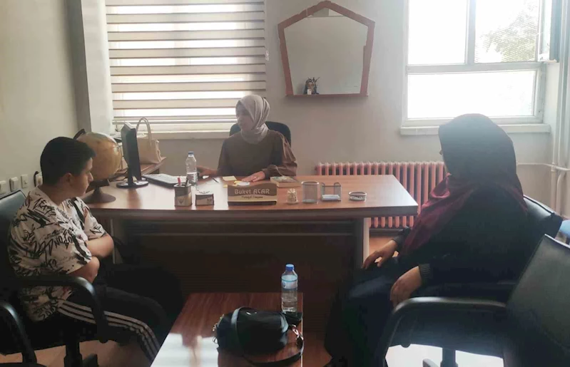 Ağrı’da lise tercihleri için öğrencilere 266 noktada rehberlik hizmeti sunuluyor
