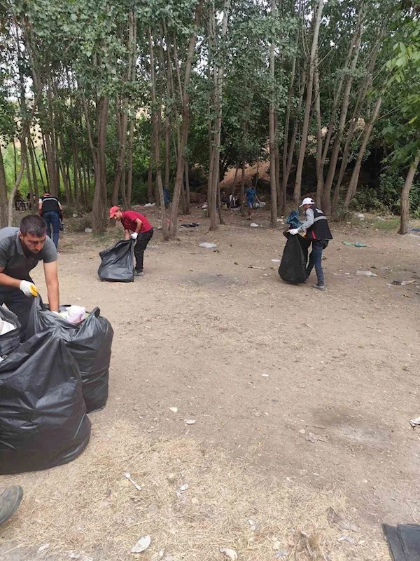 İHA’nın haberi ses getirdi, Karasu Çayı temizlendi
