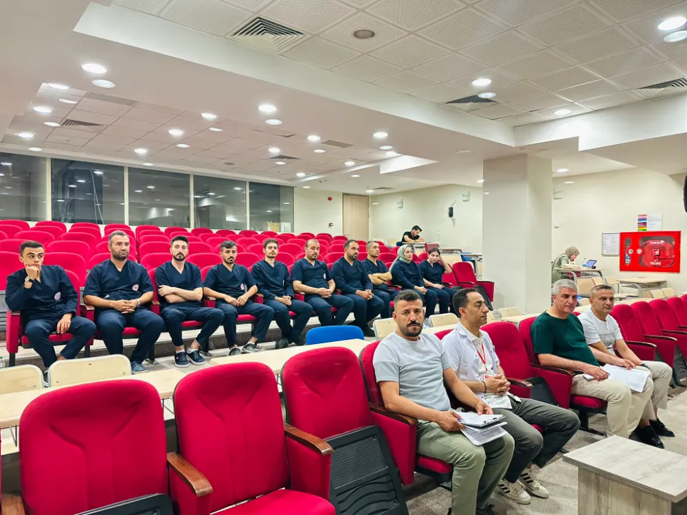 Siirt Eğitim ve Araştırma Hastanesi’nde Yeni Temizlik Personeline Oryantasyon Eğitimi Verildi