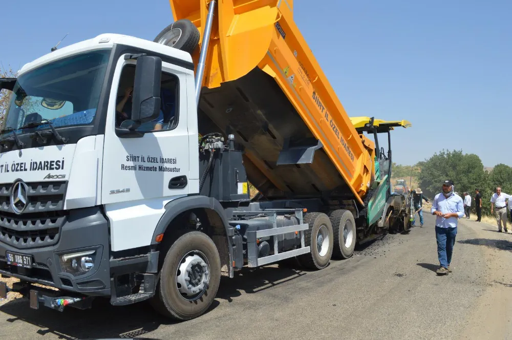 Baykan’da Yol Seferberliği! Atabağı–Bölüktepe Hattı Asfaltla Yenilendi