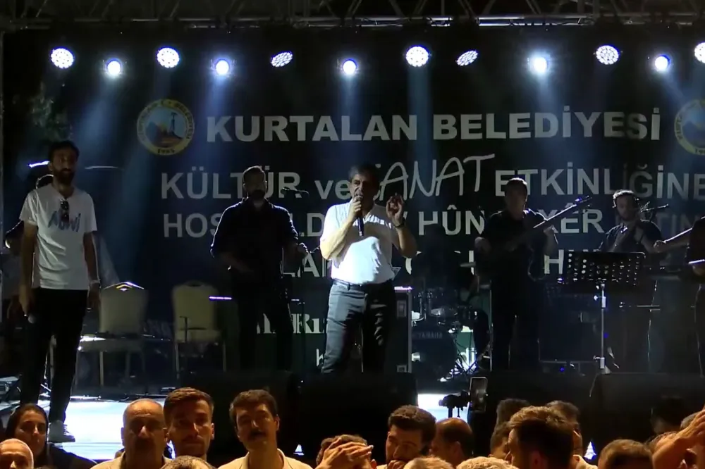Siirt, Kurtalan’da Rojda Şenses’ten Unutulmaz Halk Konseri