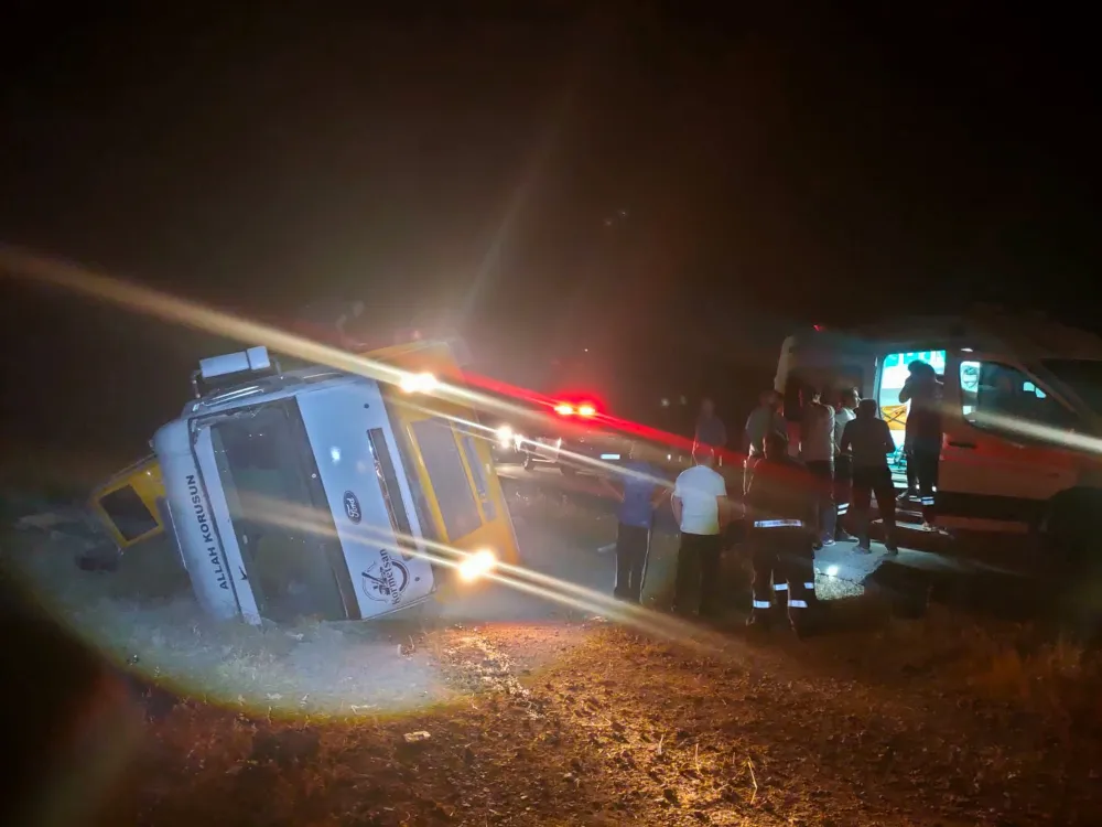 Kayabağlar Kavşağı’nda Trafik Kazası: Vinç Sürücüsü Yaralandı