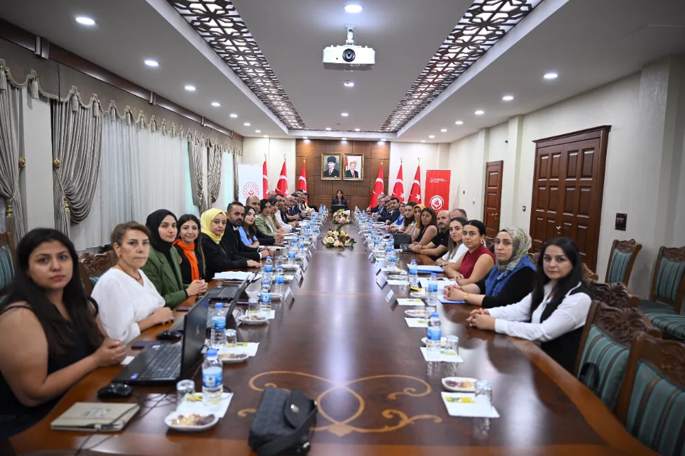 Siirt’in de Aralarında Bulunduğu İllerle Diyarbakır’da Kadın Hizmetleri Bölgesel İstişare Toplantısı Yapıldı