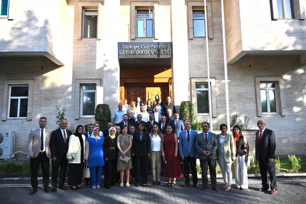 Siirt’in de Aralarında Bulunduğu İllerle Diyarbakır’da Kadın Hizmetleri Bölgesel İstişare Toplantısı Yapıldı