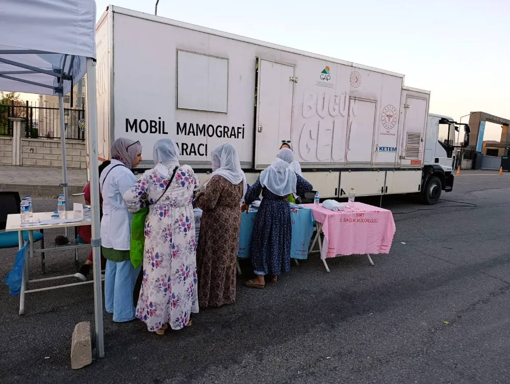 Siirt’te Kanserle Mücadelede Mobil Mamografi Aracı Doğan Mahallesi’nde