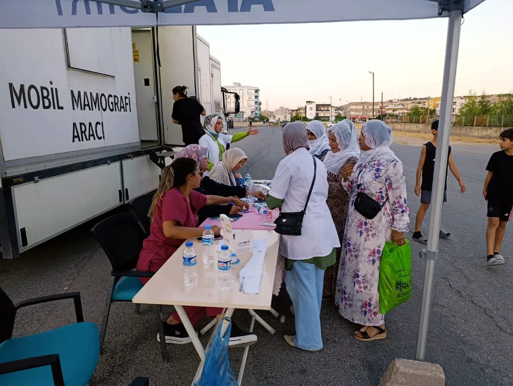 Siirt’te Kanserle Mücadelede Mobil Mamografi Aracı Doğan Mahallesi’nde