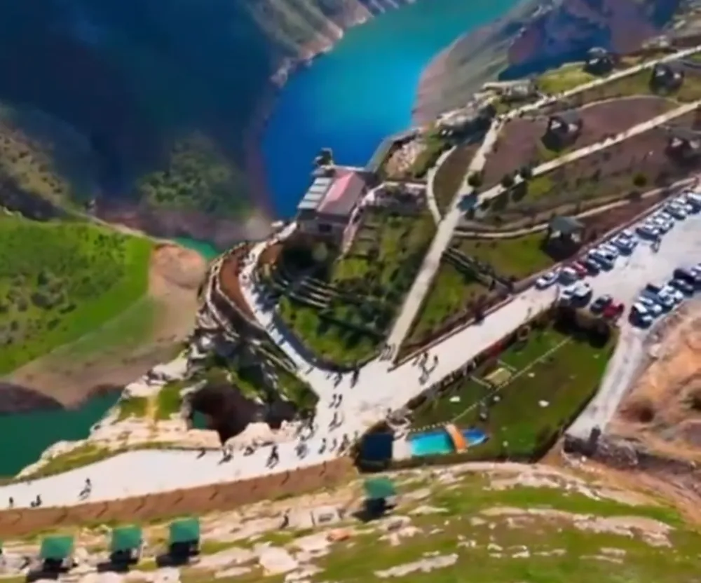 Siirt Jandarma Paylaştı, Siirt’in Saklı Cenneti Deliklitaş: Doğanın Binbir Renkle Yazdığı Bir Destan