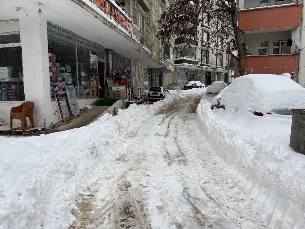 BAYKAN’DA KARLA MÜCADELE SEFERBERLİĞİ: BELEDİYE EKİPLERİ 7/24 SAHADA