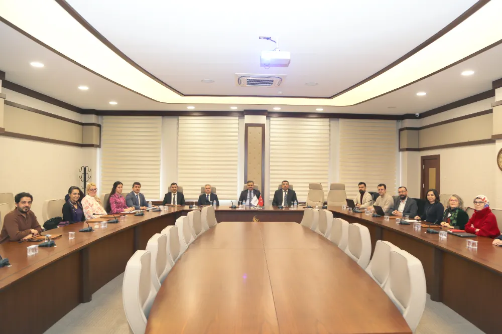  Siirt Üniversitesi’nde Yükseköğretimde Yapay Zekâ Kullanımı ve Etiği Konulu Toplantı Gerçekleştirildi