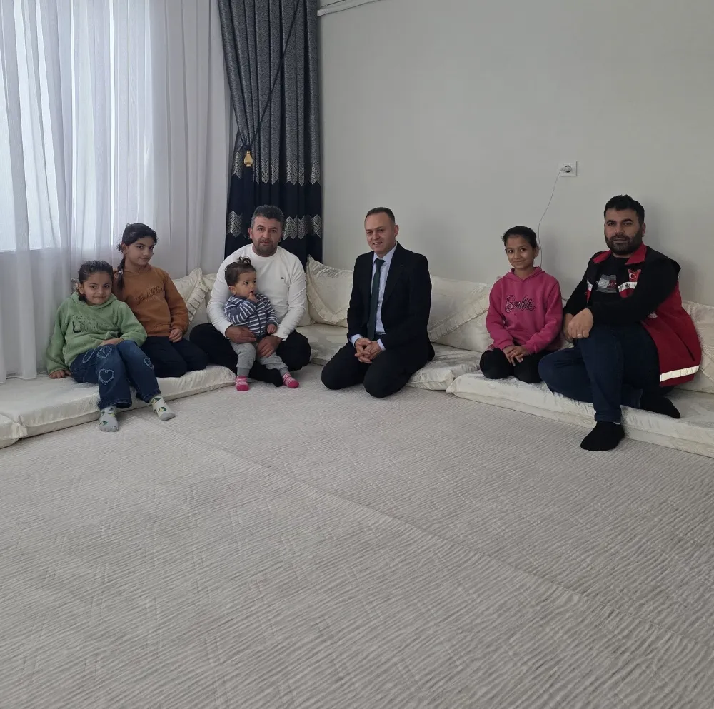 SİİRT’TE VEFA UNUTULMADI: ŞEHİDİMİZ MEHMET ALİ TOPRAK’IN AİLESİ ZİYARET EDİLDİ