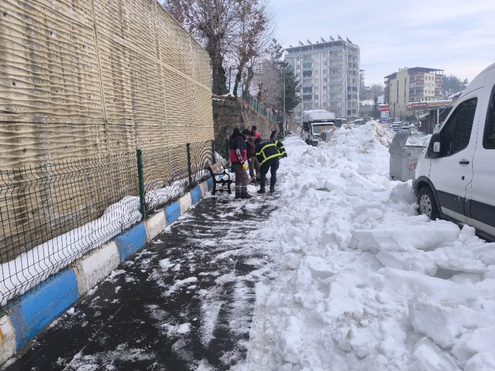 Baykan Belediyesi’nin Karla Mücadele Çalışmaları Aralıksız Sürüyor