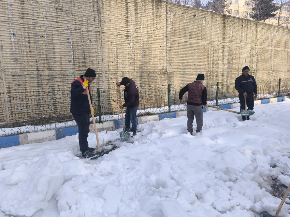 Baykan Belediyesi’nin Karla Mücadele Çalışmaları Aralıksız Sürüyor