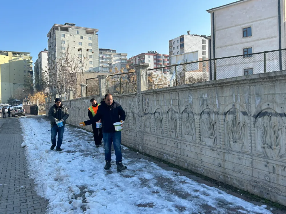 Kurtalan’da Karla Mücadele Çalışmaları Aralıksız Sürüyor