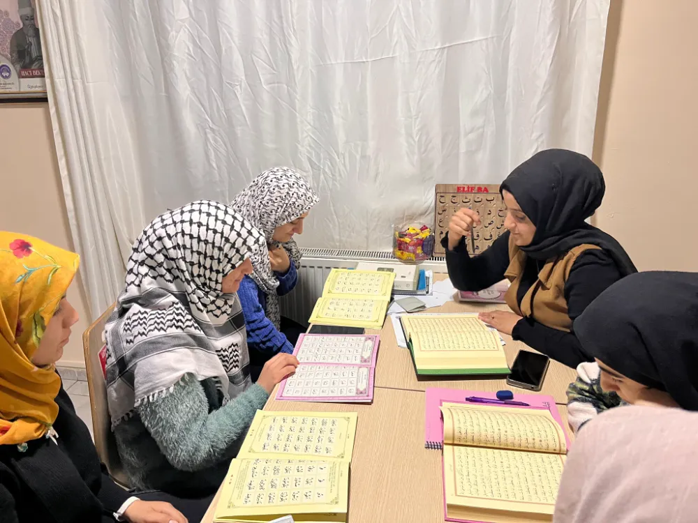 Siirt Kız Öğrenci Yurdu’nda Kur’an-ı Kerim Kursu