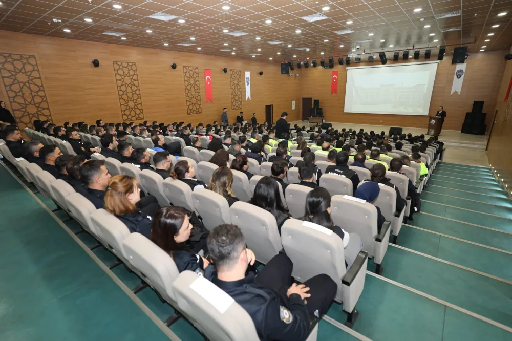 VALİ KIZILKAYA: “EMNİYET TEŞKİLATIMIZ SİİRT’İN HUZURUNUN EN GÜÇLÜ TEMİNATIDIR”