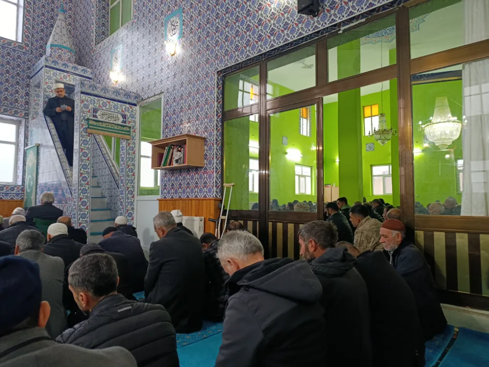 Siirt ve Türkiye Genelinde Bugün Camilerde  Cuma Hutbesinin Gündemi: Namaz