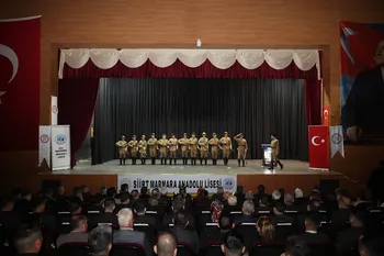 SİİRT’TE 18 MART RUHU: ŞEHİTLER UNUTULMADI, DUYGUSAL ANLAR YAŞANDI