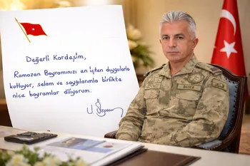 Siirt İl Jandarma Komutanı Tuğgeneral Uğur Özmen’den El Yazısıyla Duygu Yüklü Bayram Mesajı