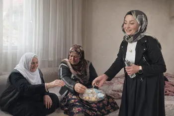 BBP SİİRT KADIN KOLLARI BAŞKANI AYNUR ÇOKAL’DAN BAYRAMDA GÖNÜL KÖPRÜSÜ