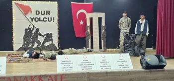 Eruh’ta 18 Mart Programına Yoğun Katılım: Protokol ve Öğrenciler Aynı Çatıda Buluştu