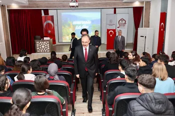 Siirt’te Nevruz Coşkusu: Kültür, Tarih ve Birlik Aynı Programda Buluştu