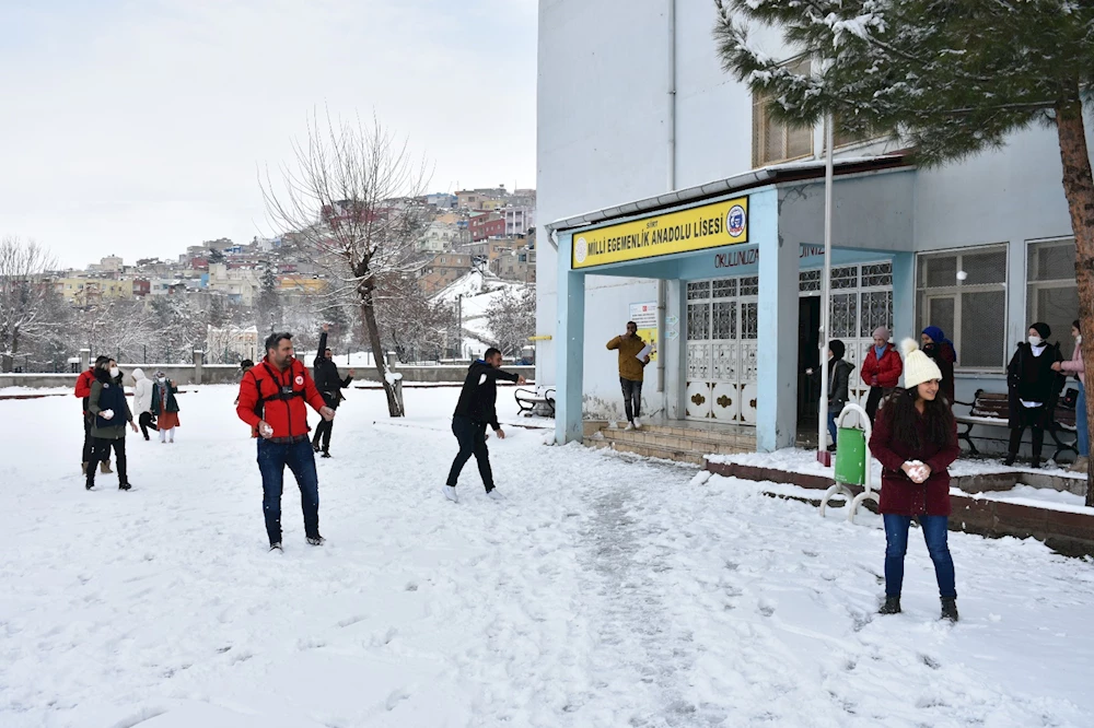 Şirvan’da 112 Sağlık Ekipleri Yoğun Kara Rağmen Hasta Kadın İçin Seferber Oldu